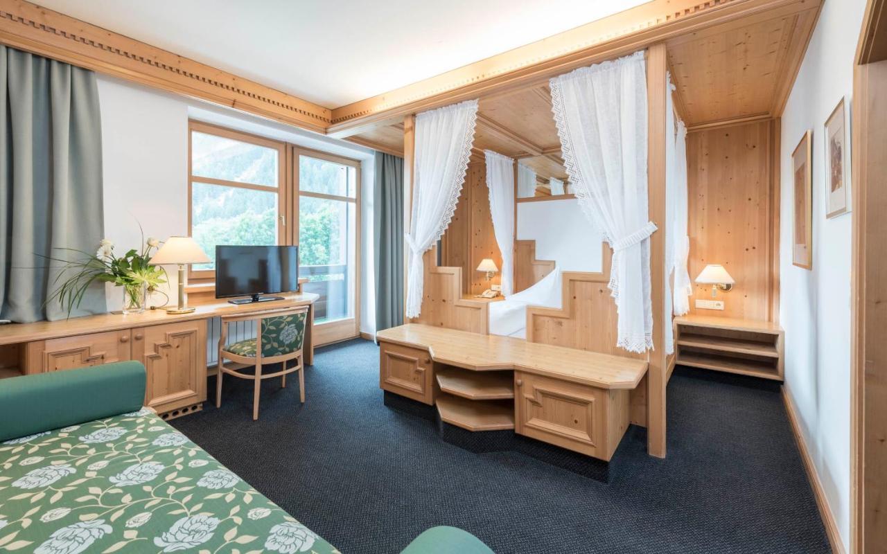 Ferien & Wellnesshotel Windschar Brunico Exterior photo