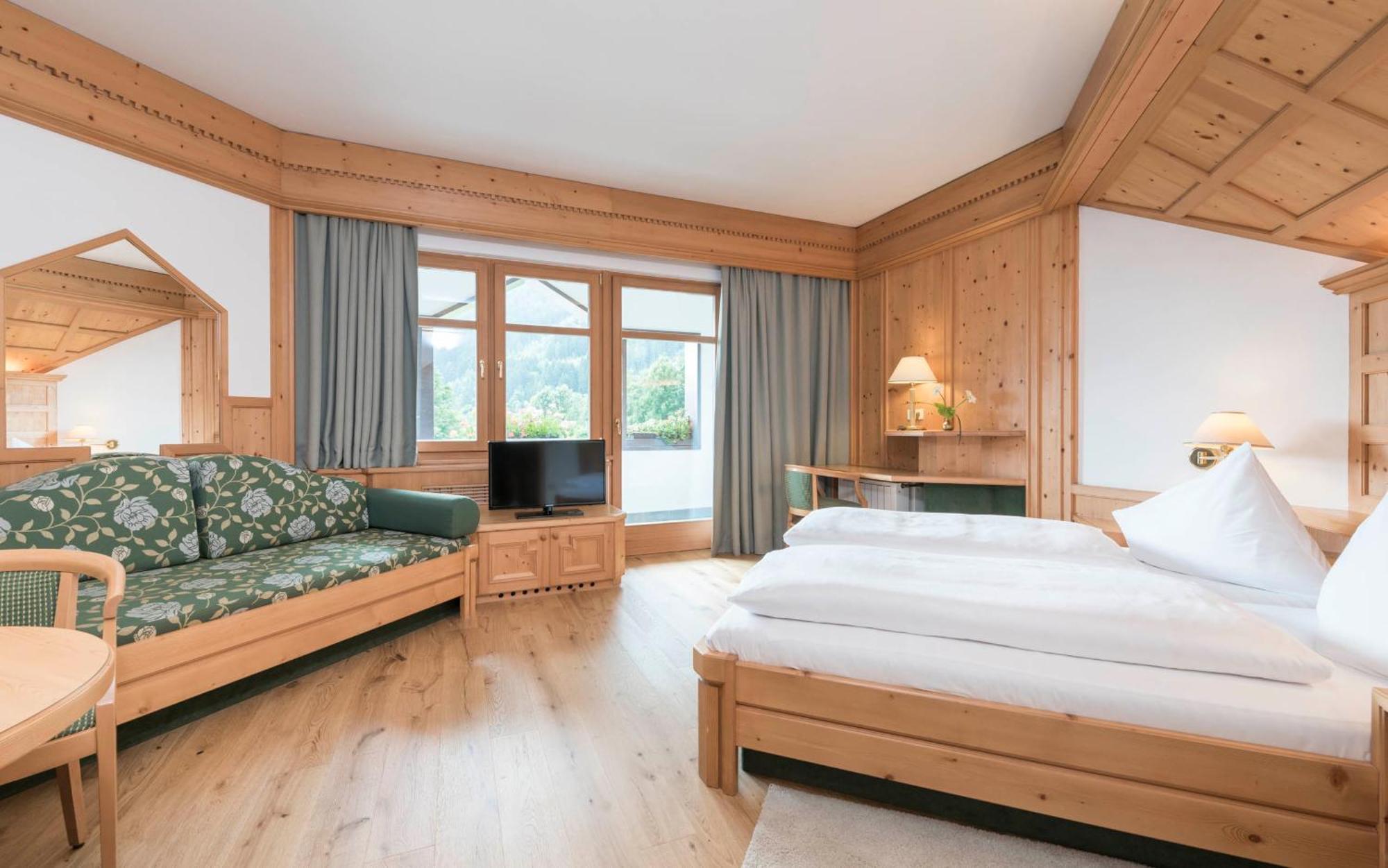 Ferien & Wellnesshotel Windschar Brunico Room photo